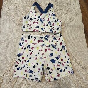 DSG Girls Colorful Patterned Sports Bra and Shorts Set XL